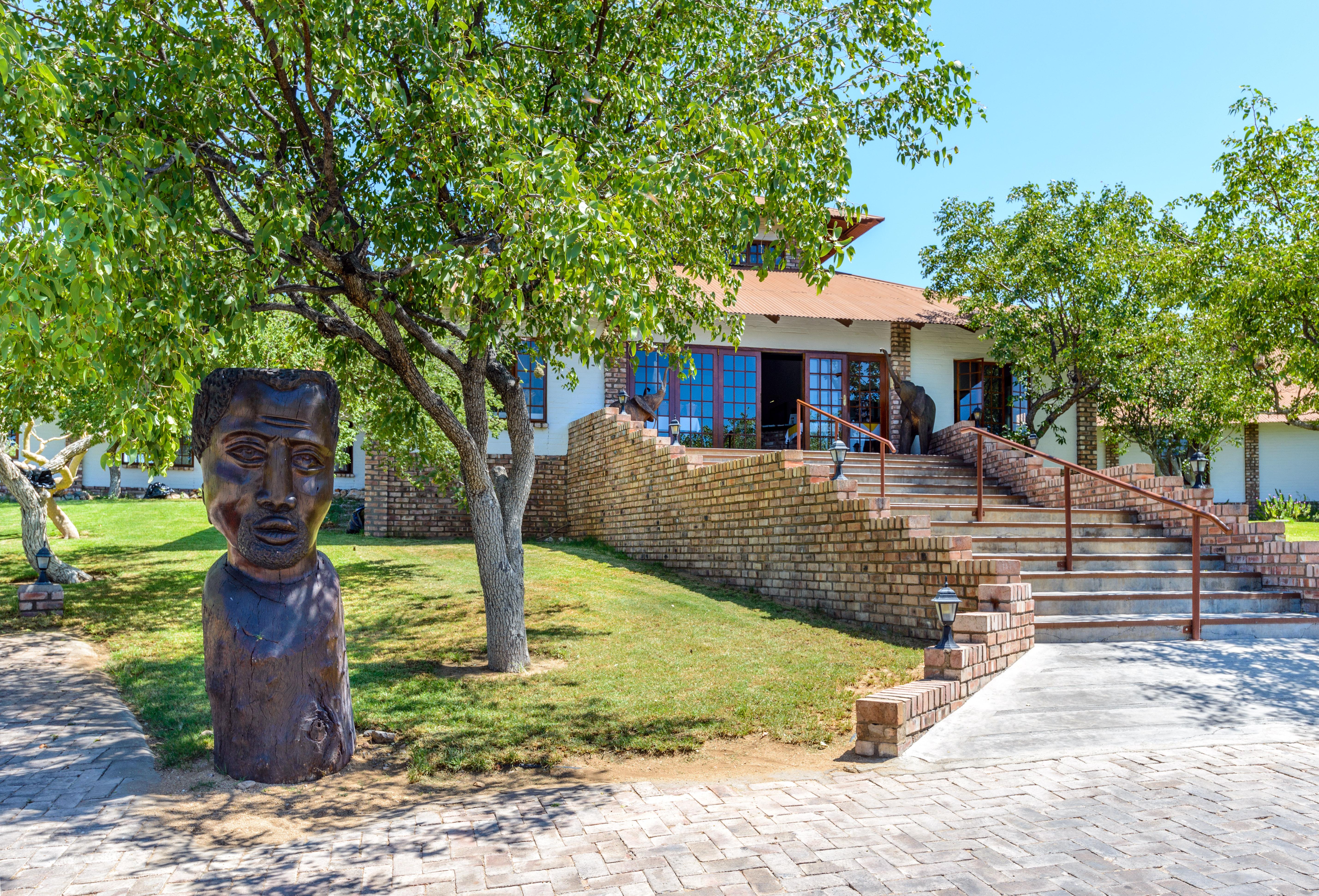 Gondwana Etosha Safari Lodge Okaukuejo Zewnętrze zdjęcie