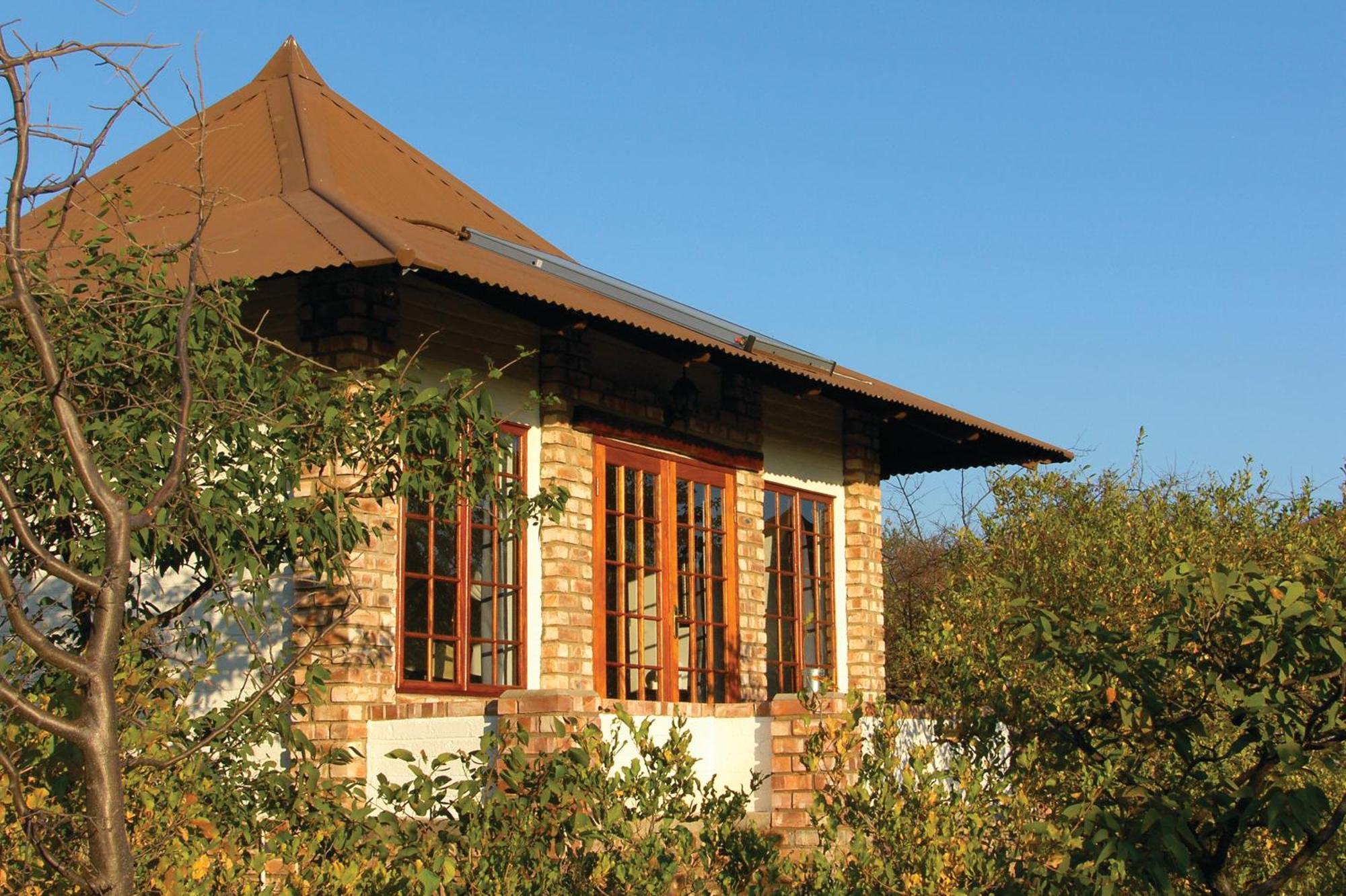 Gondwana Etosha Safari Lodge Okaukuejo Zewnętrze zdjęcie